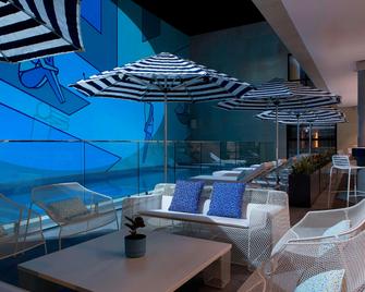 ألوفت بيرث - برث - شرفة مرصوفة