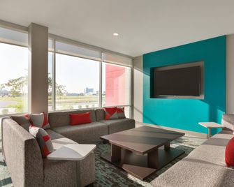 Avid Hotel Hays By IHG - Hays - Sala de estar