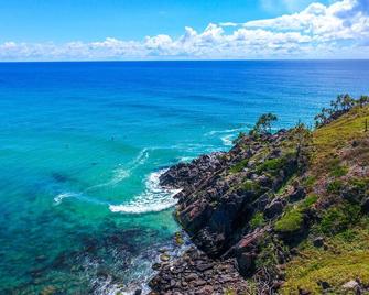 Headland Beach House - Cabarita Beach - Beach