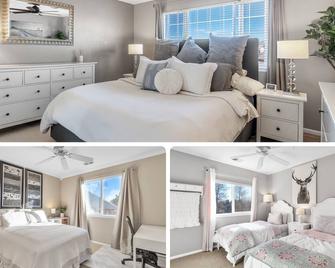 Lovely 30-Day Boutique 3 Bedroom 3 Bath Furnished Rental - Parker - Bedroom