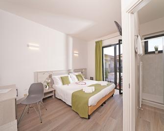 Hotel Splendid Sole - Manerba del Garda - Schlafzimmer