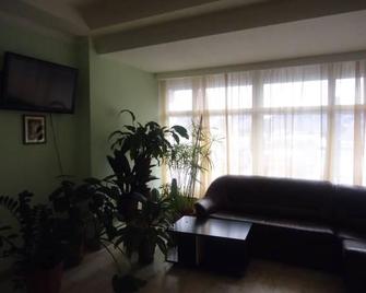 Galas Hotel - Ulan-Ude - Living room