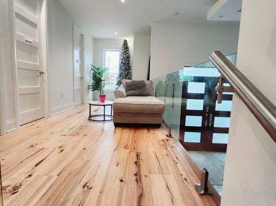 Executive Room in Toronto next to Yorkdale shopping centre - טורונטו - סלון