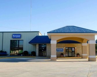 Knights & Suites Emporia - Emporia - Edificio