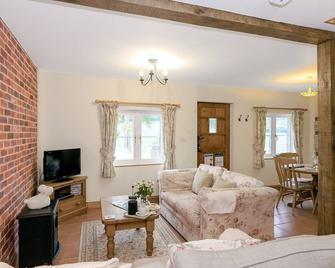 Drovers Cottage - Petersfield - Living room