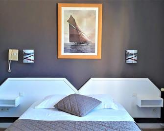 Hotel Le Reynita - Trouville-sur-Mer - Bedroom