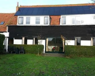Vakantieoord De Peppelhoeve - Koudekerke - Building