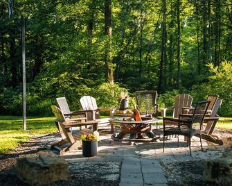 Hidden Family Cabin with Hot Tub - French Lick - Patio