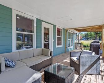 Runway Paradise: Relaxing getaway close to town - Zwolle - Patio