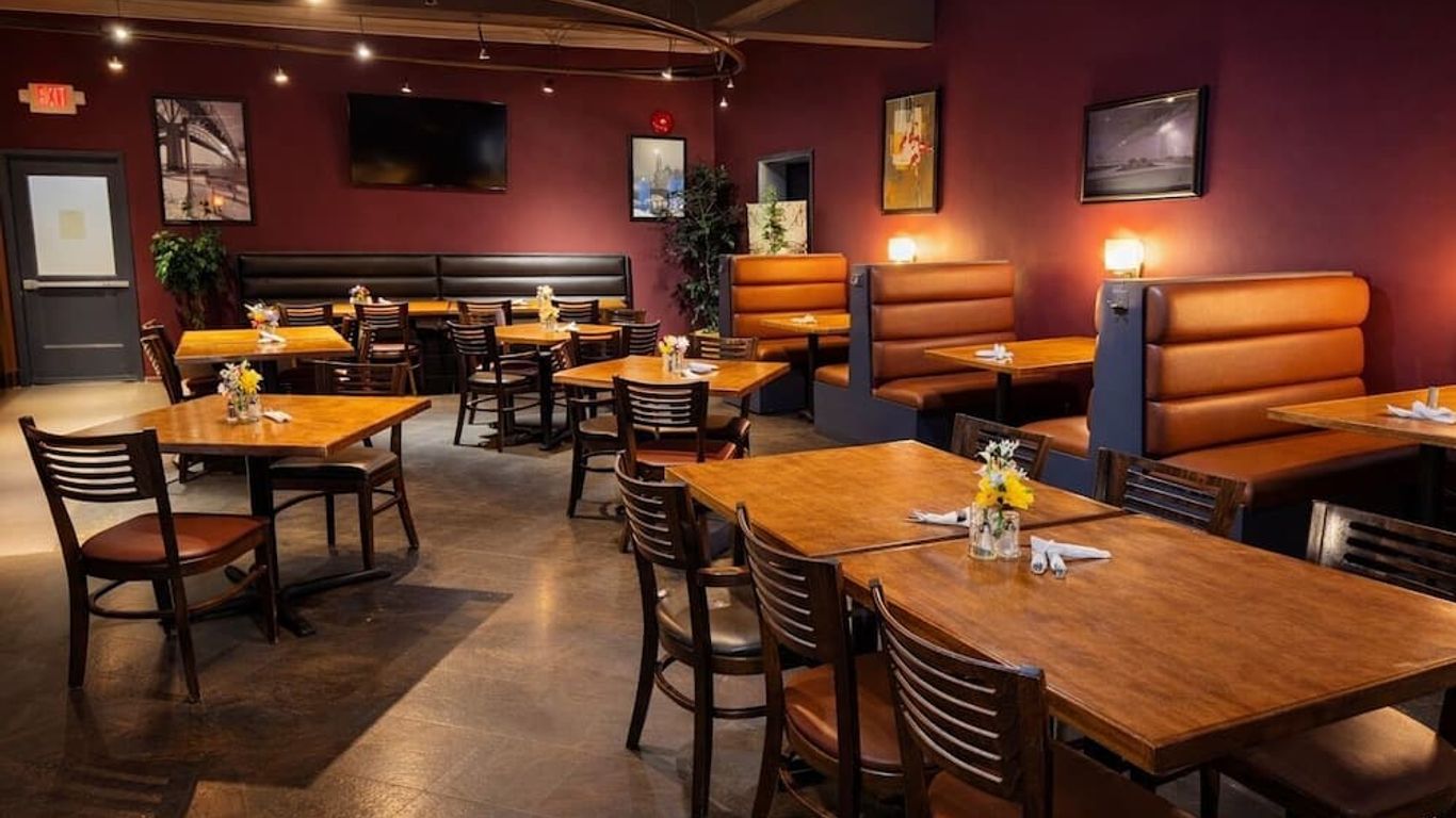 فيليدج إن آند سويتس