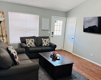 Charming two bedroom one bath condo!! - Peoria - Living room