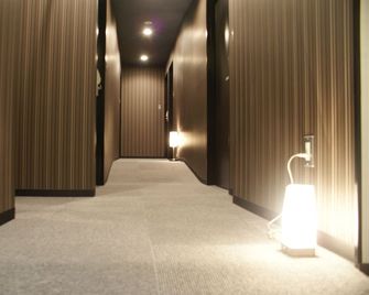 Hotel Livemax Budget Shinosaka - אוסקה - מסדרון