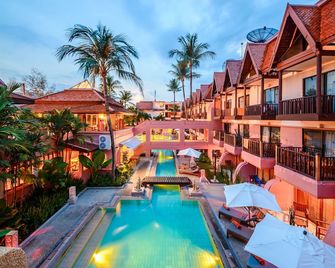 Seaview Patong Hotel (SHA Plus+) - פאטונג - בריכה