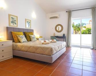 Villa Del Sol - Quarteira - Chambre