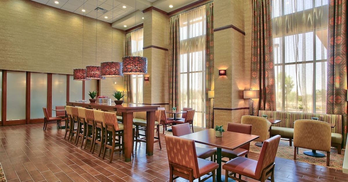 Hampton Inn & Suites Scottsdale at Talking Stick à partir de 93