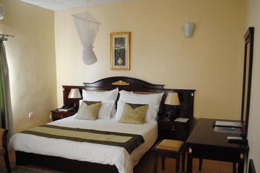 Moba Hotel & Convention Centre