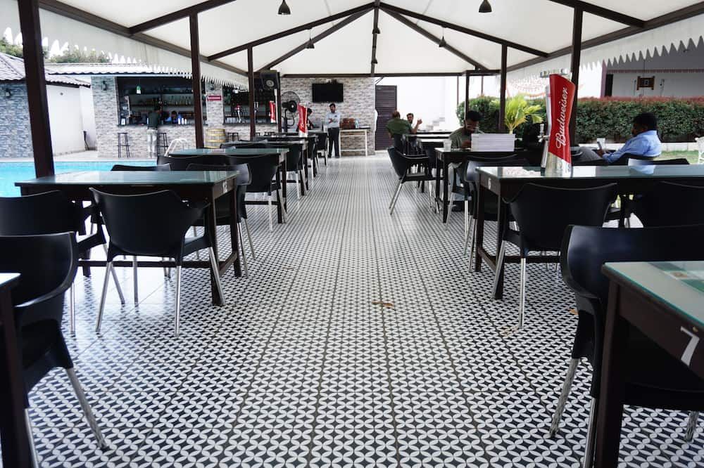 Vistar Resort & Hotels - באנגאלור - מסעדה