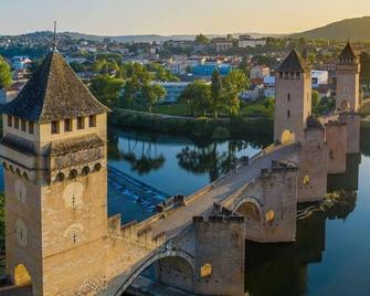 Hôtel Les Gabarres - Tour-de-Faure