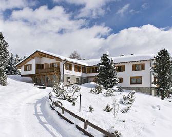 Berghotel Randolins - St. Moritz - Building