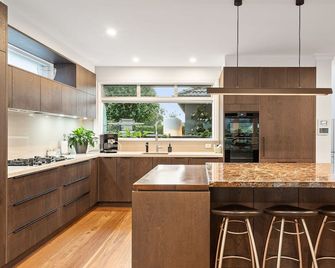 Wahroonga House Garden Estate with Pool - Hunters Hill - Cocina