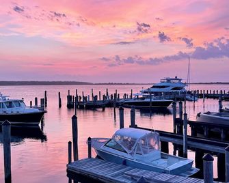 Ehp Resort & Marina - East Hampton - Outdoors view