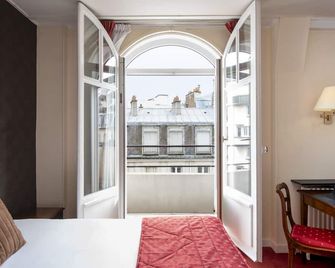 Abaca Messidor by Happyculture - Paris - Bedroom