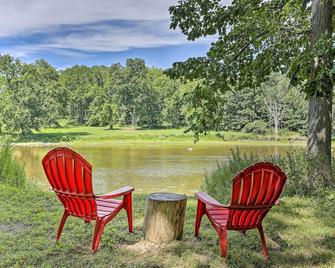 Wallkill Riverfront Retreat: Canoe & Relax! - New Paltz - Patio