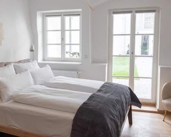 Ana Suites Augsburg City Center - Augsburg - Schlafzimmer