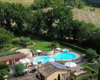 Le Fontanelle Country House - Sant'Ippolito - Piscina