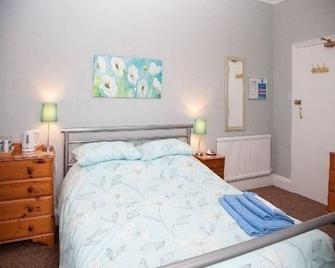 The Meltham Guest House - Scarborough - Bedroom