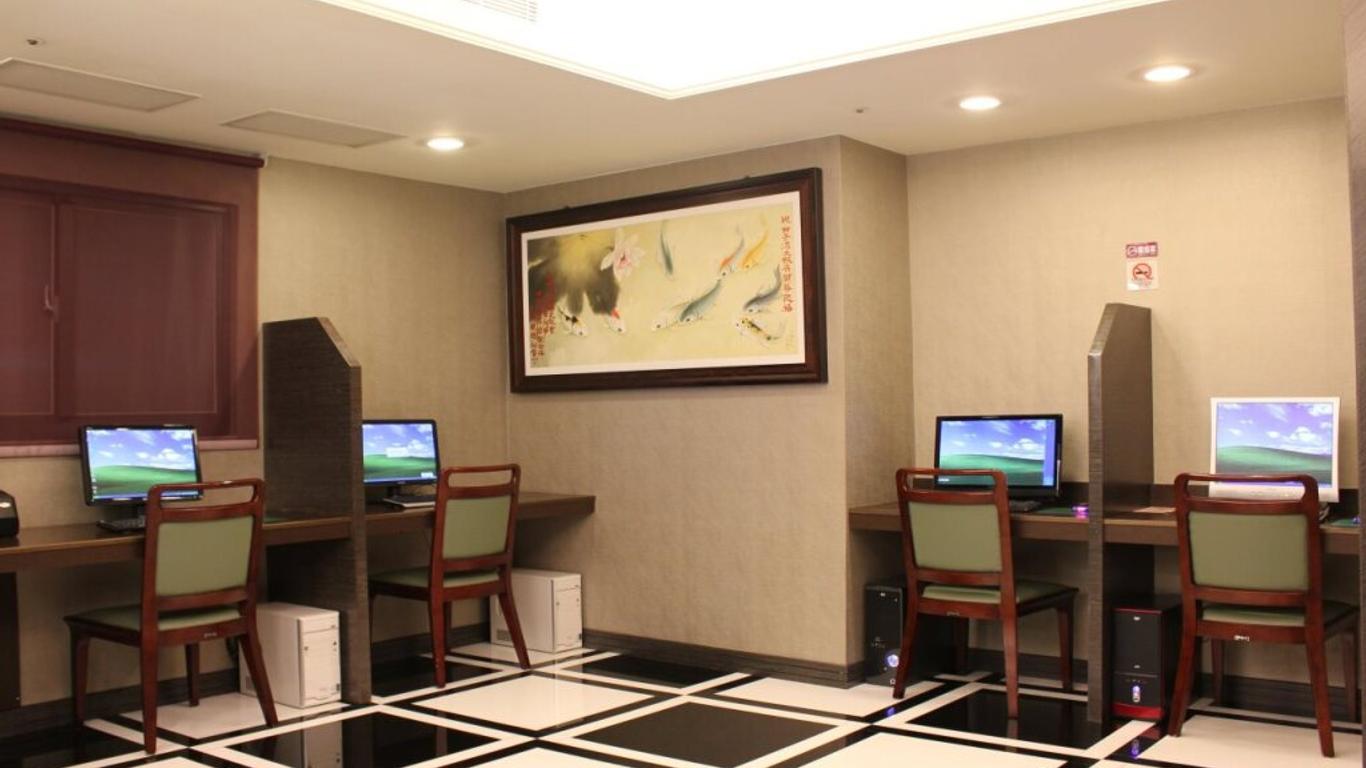 シーズーワン ホテル 高雄駅