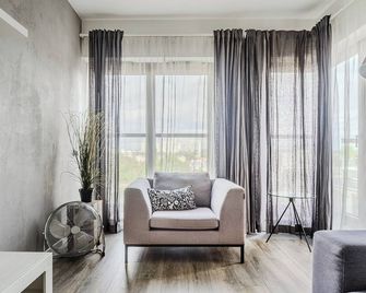 Shortstaypoland Naruszewicza (B77) - Varsovia - Sala de estar