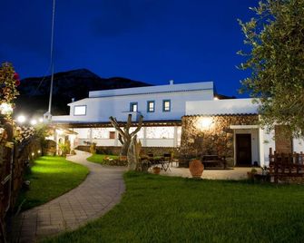 Turismo Rurale Belvedere Pradonos - Dorgali - Building