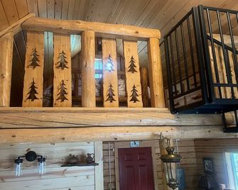 Northern Nights Lodging - Palmer - Trappen