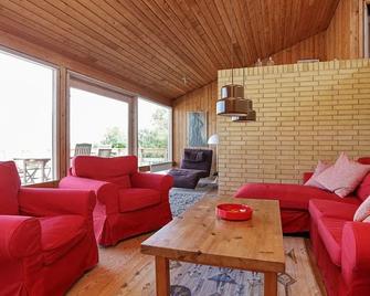 Unique Holiday Home in Asnæs With Sea View - Asnaes - Sala de estar