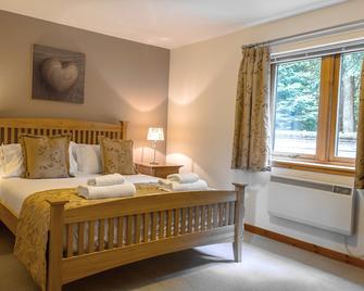 Forbes of Kingennie Country Resort - Dundee - Bedroom