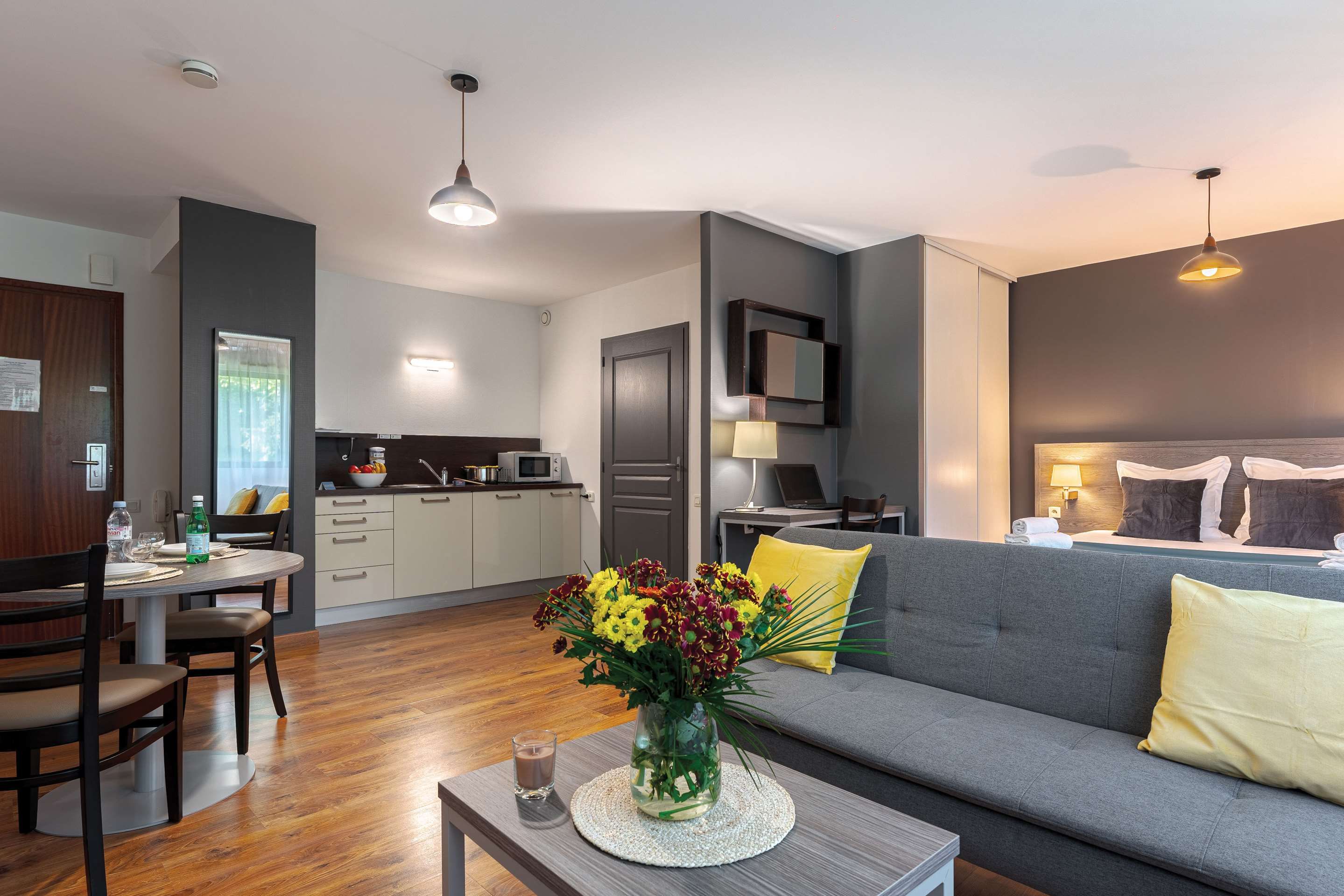 فندق زينيتيود - ريزيدينسيز نانت ميتروبول - نانت - غرفة معيشة