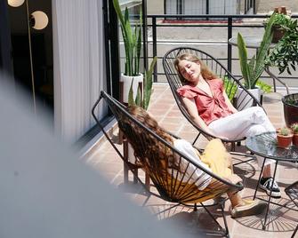 The Dear - Puebla de Zaragoza - Balcón