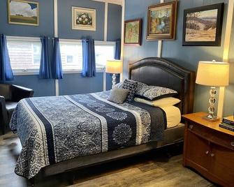 1 bedroom with SPA bathroom and mountainside deck - Jim Thorpe - Bedroom