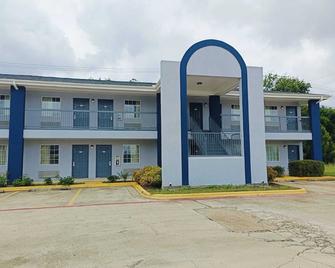 Heights Inn by Townhouse Harker Heights, TX - Harker Heights - Building