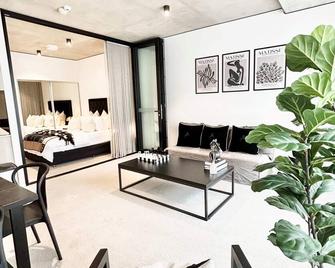 Black Diamond by ParberyProperty - Kingston - Sala de estar