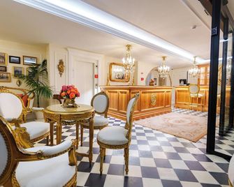 Boutique Hotel Teatro - Angra do Heroísmo - Hall