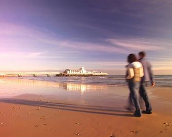 The Ashleigh - Dog Friendly - Bournemouth - Beach