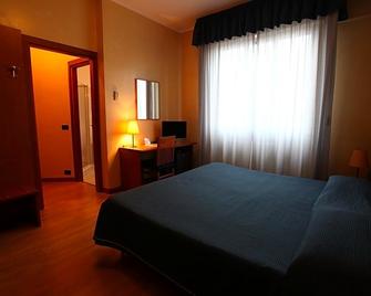 Hotel Lincoln - Cinisello Balsamo - Slaapkamer