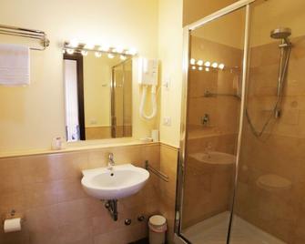 Rome Vatican Suite - Rome - Bathroom