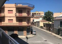 Sole Apartment - 5 beds - Air-conditioned - Milazzo - Outdoor view