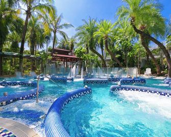 Resort One Hotel - Yilan City - Pileta