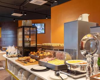 B&B Hotel Pomezia Roma - Pomezia - Bufé