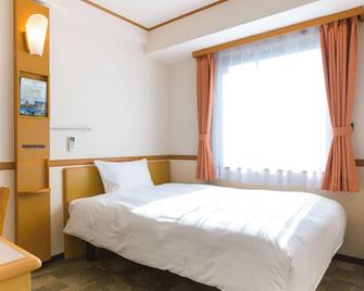 Toyoko Inn Kumamoto Ekimae - Kumamoto - Bedroom