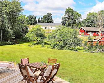4 person holiday home in Veddige - Varberg - Innenhof
